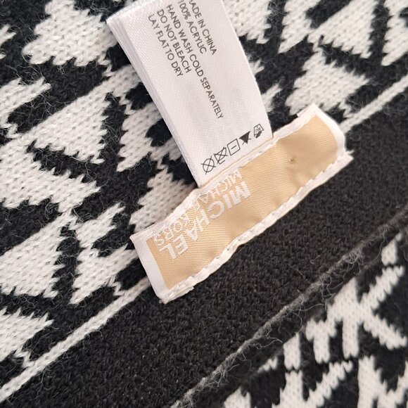 Michael Kors MK Logo hat, scarf and hat set. BMWT/ in a Box - Picture 6 of 10